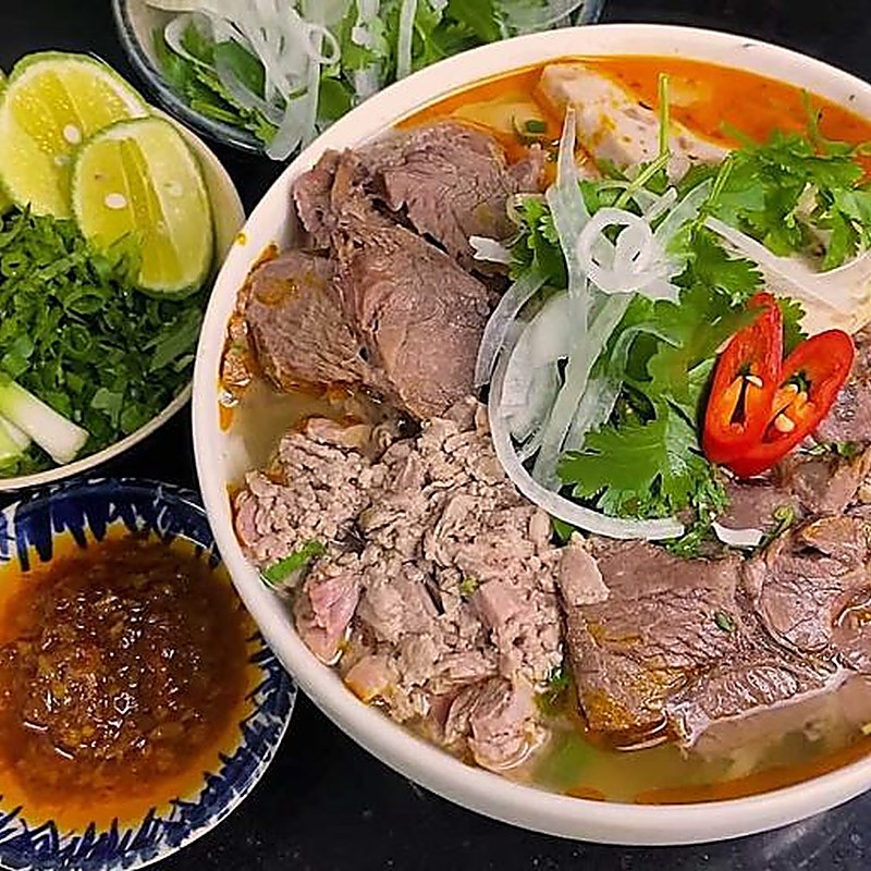 ăn gì ở Huế ngon