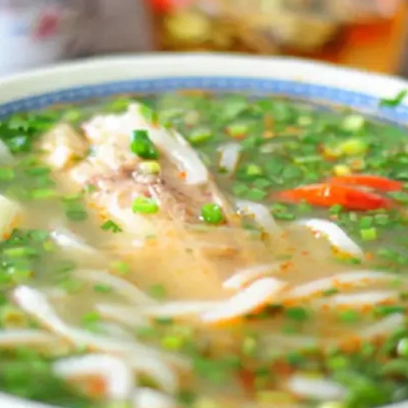 Bánh Canh Cá Lóc Miền Trung: Bí Quyết 10 Năm Kinh Nghiệm