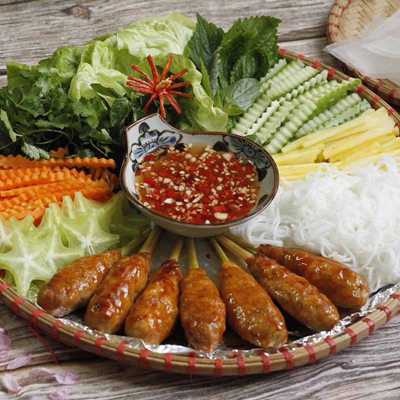 Bí Quyết Cách Làm Nem Lụi Huế Chuẩn Vị – Đặng Trúc Vy