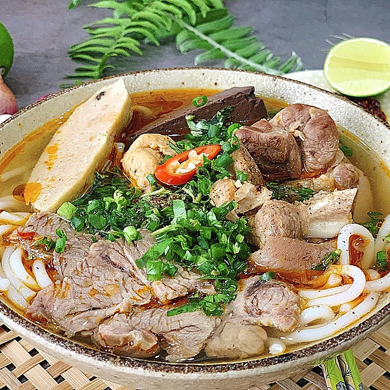 quán bún bò ngon nhất Huế